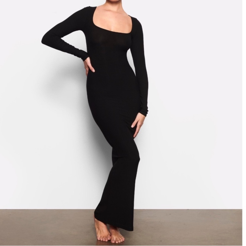 Skims Elegant Black Long Sleeve Dress! Nwot